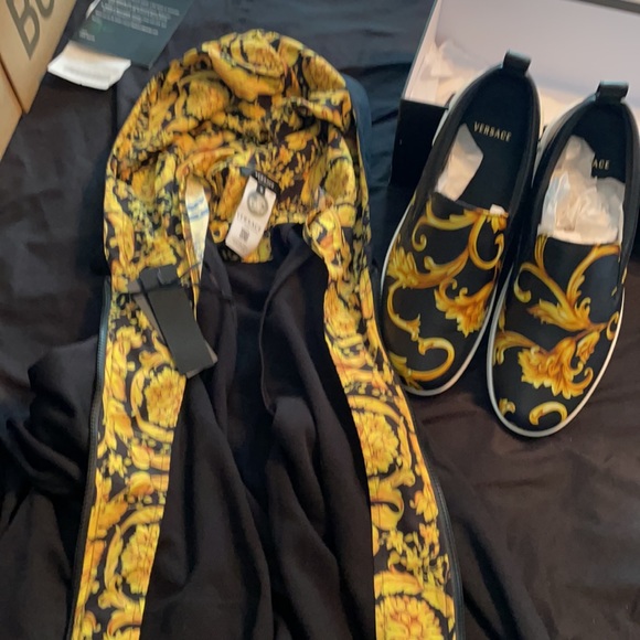Versace hoodie with st. Barocco print - Picture 2 of 4
